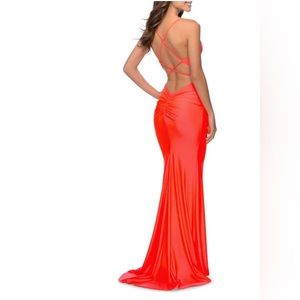 Beautiful Coral Prom dress, size 4